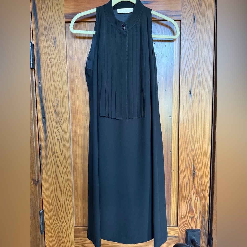 Vintage! Valentino Black Sleeveless Pleated-Front Dress